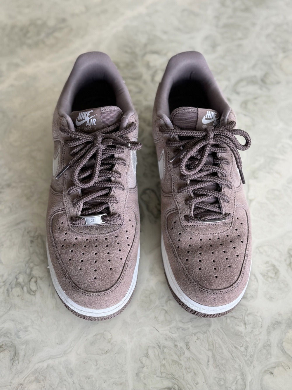 Men Nike Air Force 1 Low '07 LV8 Mink Brown white Embroidered barely used 9.5US - Picture 4 of 7